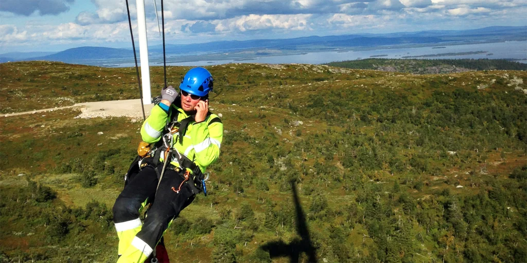 Vindkraftsreparatören: ”Farligare att köra bil”