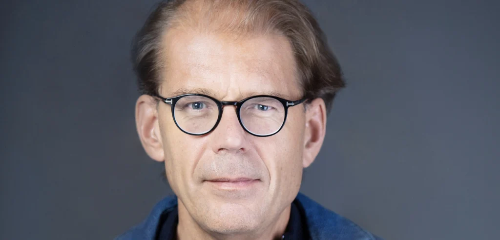 Universums stjärnsäljare Martin Strömqvist sprider sina kunskaper – släpper bok 