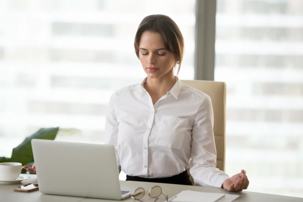 Tre mindfulnessövningar för dig som är stressad på jobbet